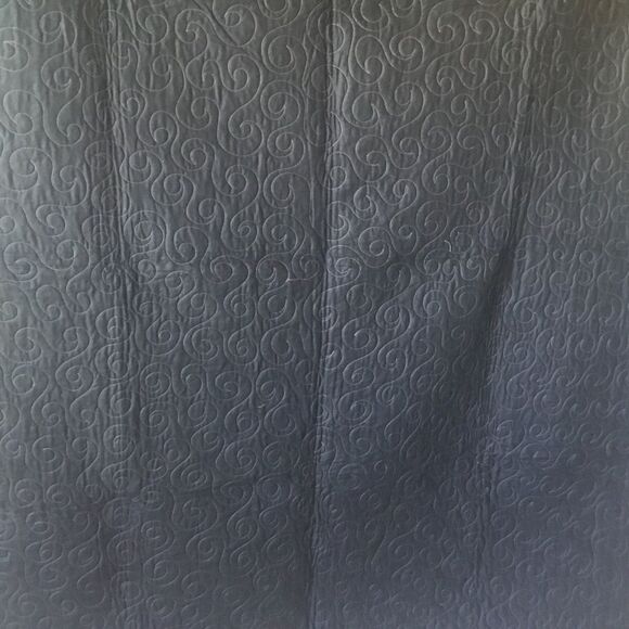 Handmade Quilt.   - Picture 11 of 13